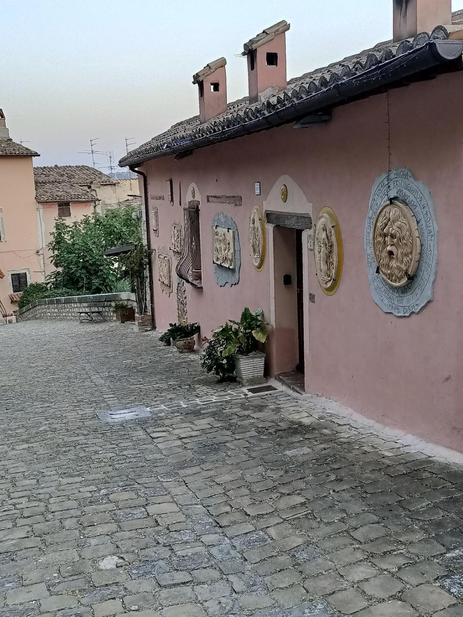 Hotel La Corte Alta Fossombrone Exteriér fotografie